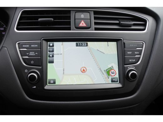 Hyundai i20 1.0 T-GDI Comfort Navi | Achteruitrijcamera | Cruise Control | LED Verliching ActivLease financial lease