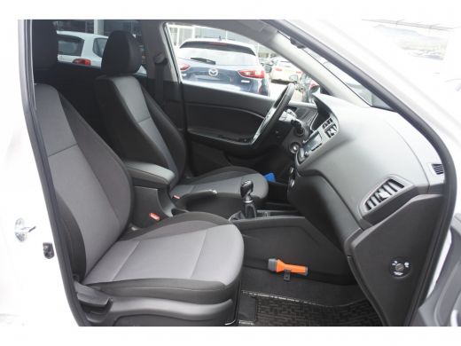 Hyundai i20 1.0 T-GDI Comfort Navi | Achteruitrijcamera | Cruise Control | LED Verliching ActivLease financial lease