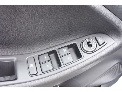 Hyundai i20 1.0 T-GDI Comfort Navi | Achteruitrijcamera | Cruise Control | LED Verliching ActivLease financial lease