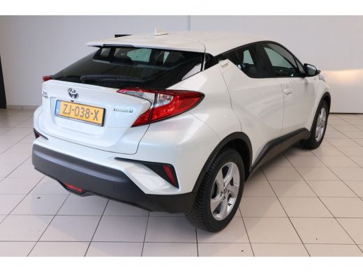 Toyota C-HR 1.8 Hybrid Active | Navigatie | Parkeer camera | Climate control | LM Velgen | ActivLease financial lease