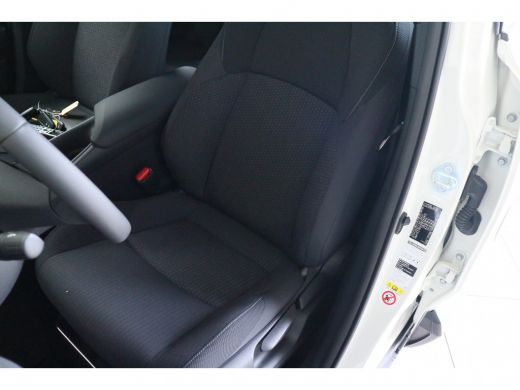 Toyota C-HR 1.8 Hybrid Active | Navigatie | Parkeer camera | Climate control | LM Velgen | ActivLease financial lease