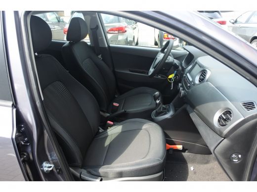 Hyundai i10 1.0i Comfort | OP = OP | Navi | Airco | Cruise Control | Bluetooth ActivLease financial lease