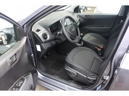 Hyundai i10 1.0i Comfort | OP = OP | Navi | Airco | Cruise Control | Bluetooth ActivLease financial lease