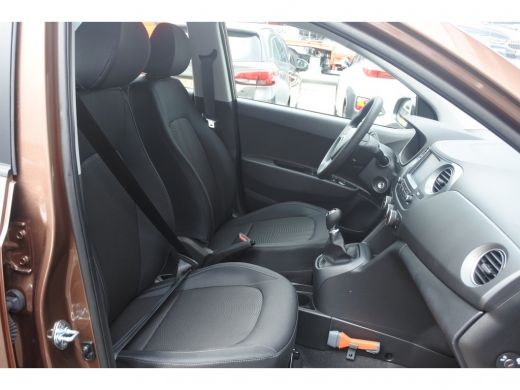 Hyundai i10 1.0i Comfort | OP = OP | Navi | Airco | Cruise Control | Bluetooth ActivLease financial lease
