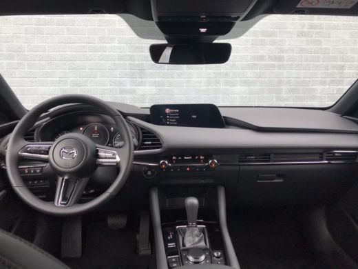 Mazda 3 2.0 SkyActiv-G Comfort Aut | Leder | Led | Navi | BOSE | 18" LM ActivLease financial lease