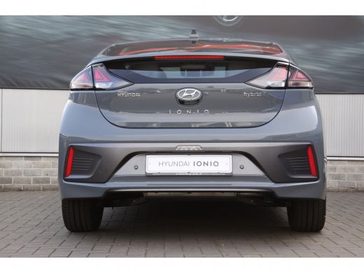 Hyundai IONIQ 1.6 GDi Premium Automaat | Navigatie | Achteruitrijcamera | Leder ActivLease financial lease