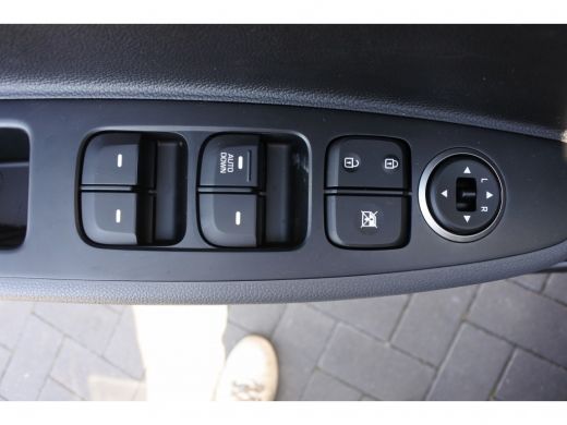 Hyundai i10 1.0i Comfort | OP = OP | Navi | Airco | Cruise Control | Bluetooth | ActivLease financial lease