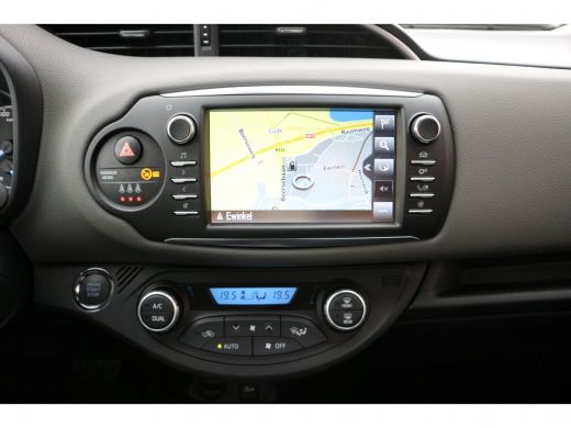 Toyota Yaris 1.5 VVT-i Dynamic | Fabrieksgarantie | ActivLease financial lease