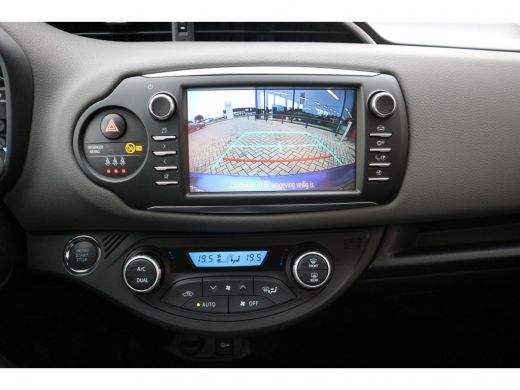 Toyota Yaris 1.5 VVT-i Dynamic | Fabrieksgarantie | ActivLease financial lease