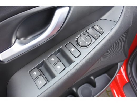 Hyundai i30 Fastback 1.4 T-GDI N Line Automaat | Navi | Achteruitrijcamera | Sportstoelen | Bluetooth ActivLease financial lease
