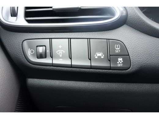 Hyundai i30 Fastback 1.4 T-GDI N Line Automaat | Navi | Achteruitrijcamera | Sportstoelen | Bluetooth ActivLease financial lease