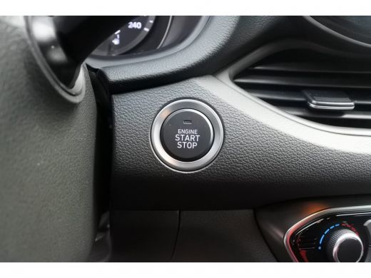 Hyundai i30 Fastback 1.4 T-GDI N Line Automaat | Navi | Achteruitrijcamera | Sportstoelen | Bluetooth ActivLease financial lease