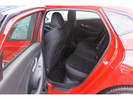 Hyundai i30 Fastback 1.4 T-GDI N Line Automaat | Navi | Achteruitrijcamera | Sportstoelen | Bluetooth ActivLease financial lease