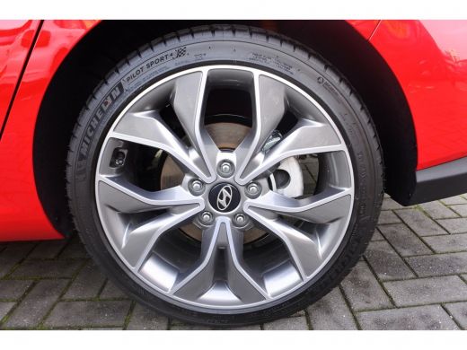 Hyundai i30 Fastback 1.4 T-GDI N Line Automaat | Navi | Achteruitrijcamera | Sportstoelen | Bluetooth ActivLease financial lease