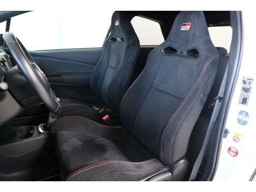 Toyota Yaris 1.8 GRMN | Unieke auto nummer 57 van de 400! | 212 PK | ActivLease financial lease