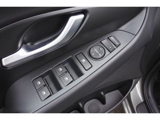 Hyundai i30 Wagon 1.0 T-GDI Comfort Navi | Achteruitrijcamera | Climate Control | Bluetooth ActivLease financial lease