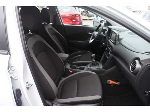 Hyundai Kona 1.0 T-GDI Comfort Navi | Achteruitrijcamera | Bluetooth | Climate Control ActivLease financial lease