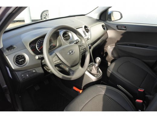 Hyundai i10 1.0i Comfort | Navigatie | Airconditioning | Cruise Control | Rijklaar zonder afleveringskosten! | ActivLease financial lease