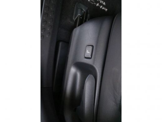 Toyota C-HR 1.8 Hybrid Dynamic Sport | Sportstoelen | Stoelverwarming | JBL Geluid | Navigatie | ActivLease financial lease
