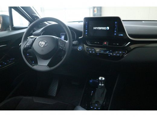 Toyota C-HR 1.8 Hybrid Dynamic Sport | Sportstoelen | Stoelverwarming | JBL Geluid | Navigatie | ActivLease financial lease