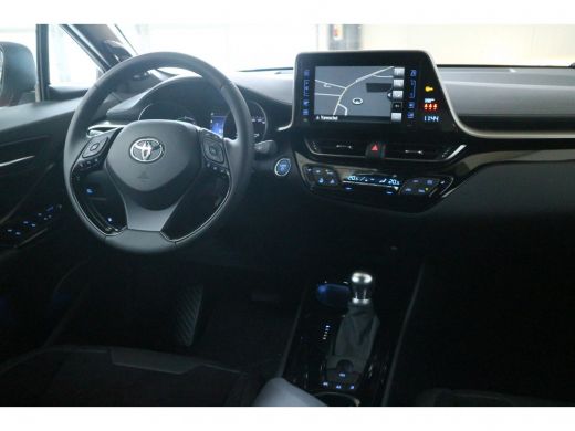 Toyota C-HR 1.8 Hybrid Dynamic Sport | Sportstoelen | Stoelverwarming | JBL Geluid | Navigatie | ActivLease financial lease