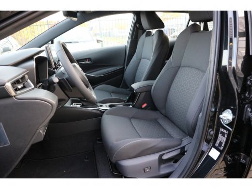 Toyota Corolla Touring Sports 2.0 Hybrid Style | 5 jaar garantie en 5 jaar gratis onderhoud | ActivLease financial lease