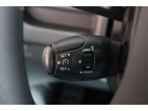 Toyota ProAce Long Worker 2.0 D-4D Professional met bijrijderstoel | 5 jaar garantie en 5 jaar gratis onderhoud | ActivLease financial lease