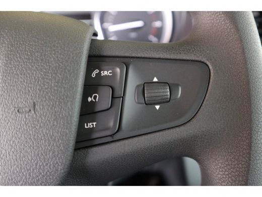 Toyota ProAce Long Worker 2.0 D-4D Professional met bijrijderstoel | 5 jaar garantie en 5 jaar gratis onderhoud | ActivLease financial lease