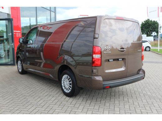 Toyota ProAce Long Worker 2.0 D-4D Professional met bijrijderstoel | 5 jaar garantie en 5 jaar gratis onderhoud | ActivLease financial lease