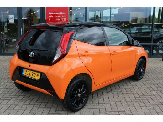 Toyota Aygo 1.0 VVT-i x-cite | Fabrieksgarantie | ActivLease financial lease