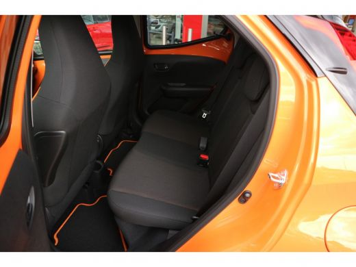 Toyota Aygo 1.0 VVT-i x-cite | Fabrieksgarantie | ActivLease financial lease