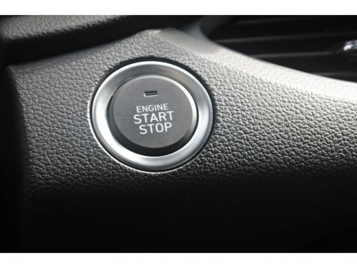Hyundai i30 Fastback 1.4 T-GDI Premium Navigatie | Airco (automatisch) | Achteruitrijcamera ActivLease financial lease