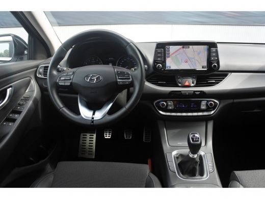 Hyundai i30 Fastback 1.4 T-GDI Premium Navigatie | Airco (automatisch) | Achteruitrijcamera ActivLease financial lease