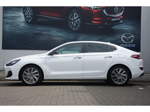 Hyundai i30 Fastback 1.4 T-GDI Premium Navigatie | Airco (automatisch) | Achteruitrijcamera ActivLease financial lease