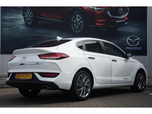 Hyundai i30 Fastback 1.4 T-GDI Premium Navigatie | Airco (automatisch) | Achteruitrijcamera ActivLease financial lease