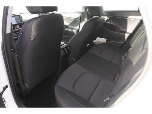 Hyundai i30 1.4 Turbo 140pk Premium Hatchback | Rijklaar zonder afleveringskosten! | Navigatie | Cruise & Cli... ActivLease financial lease