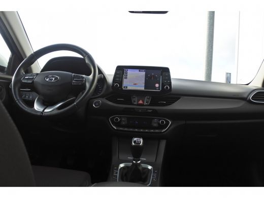 Hyundai i30 1.4 Turbo 140pk Premium Hatchback | Rijklaar zonder afleveringskosten! | Navigatie | Cruise & Cli... ActivLease financial lease