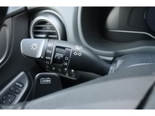 Hyundai Kona EV Premium 64 kWh 4% bijtelling | Navi | Achteruitrijcamera ActivLease financial lease