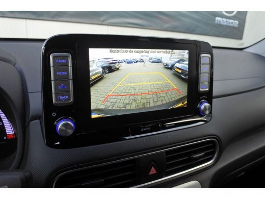 Hyundai Kona EV Premium 64 kWh 4% bijtelling | Navi | Achteruitrijcamera ActivLease financial lease