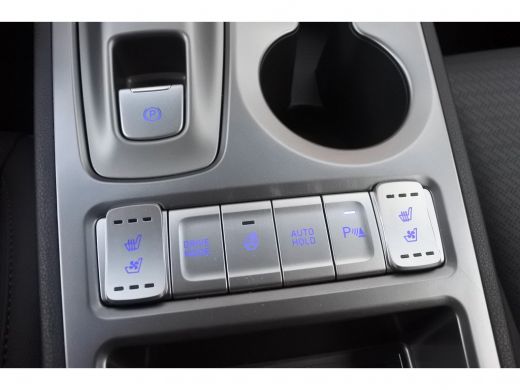 Hyundai Kona EV Premium 64 kWh 4% bijtelling | Navi | Achteruitrijcamera ActivLease financial lease