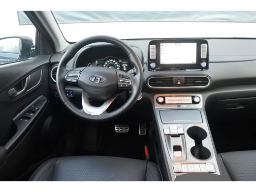 Hyundai Kona EV Premium 64 kWh 4% bijtelling | Navi | Achteruitrijcamera ActivLease financial lease