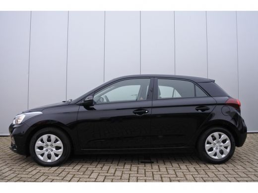 Hyundai i20 1.0 T-GDI Comfort | Rijklaar zonder afleveringskosten! | Full Map Navigatie | Camera | Climate Co... Hyundai i20 1.0 T-GDI Comfort | Rijklaar zonder afleveringskosten! | Full Map Navigatie | Camera | Climate Co...