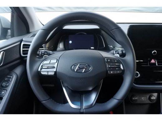 Hyundai IONIQ Comfort EV 4% Bijtelling | Automaat | Navi | Achteruitrijcamera ActivLease financial lease
