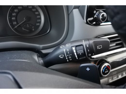 Hyundai Kona 1.6 GDI HEV Comfort Automaat | Navigatie | Achteruitrijcamera | 1.300 KG trekgewicht | ActivLease financial lease