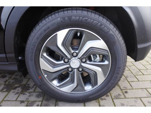 Hyundai Kona 1.6 GDI HEV Comfort Automaat | Navigatie | Achteruitrijcamera | 1.300 KG trekgewicht | ActivLease financial lease