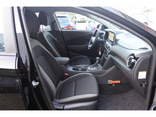 Hyundai Kona 1.6 GDI HEV Comfort Automaat | Navigatie | Achteruitrijcamera | 1.300 KG trekgewicht | ActivLease financial lease