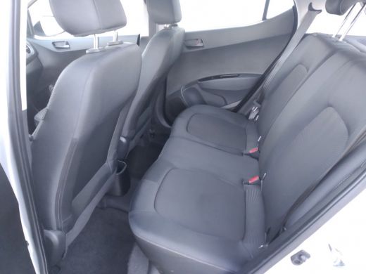 Hyundai i10 1.0i Comfort | Rijklaar zonder afleveringskosten! | Airconditioning | Cruise Control | Mistlampen... ActivLease financial lease