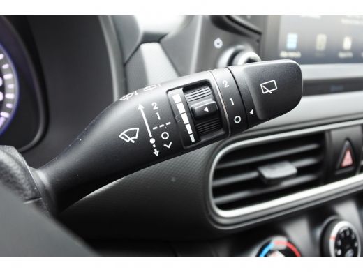 Hyundai Kona 1.6 T-GDI Comfort Automaat | Navigatie | Airco ActivLease financial lease