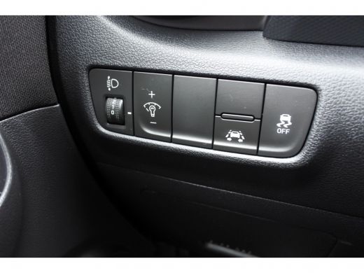 Hyundai Kona 1.6 T-GDI Comfort Automaat | Navigatie | Airco ActivLease financial lease