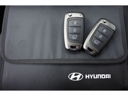 Hyundai Kona 1.6 T-GDI Comfort Automaat | Navigatie | Airco ActivLease financial lease